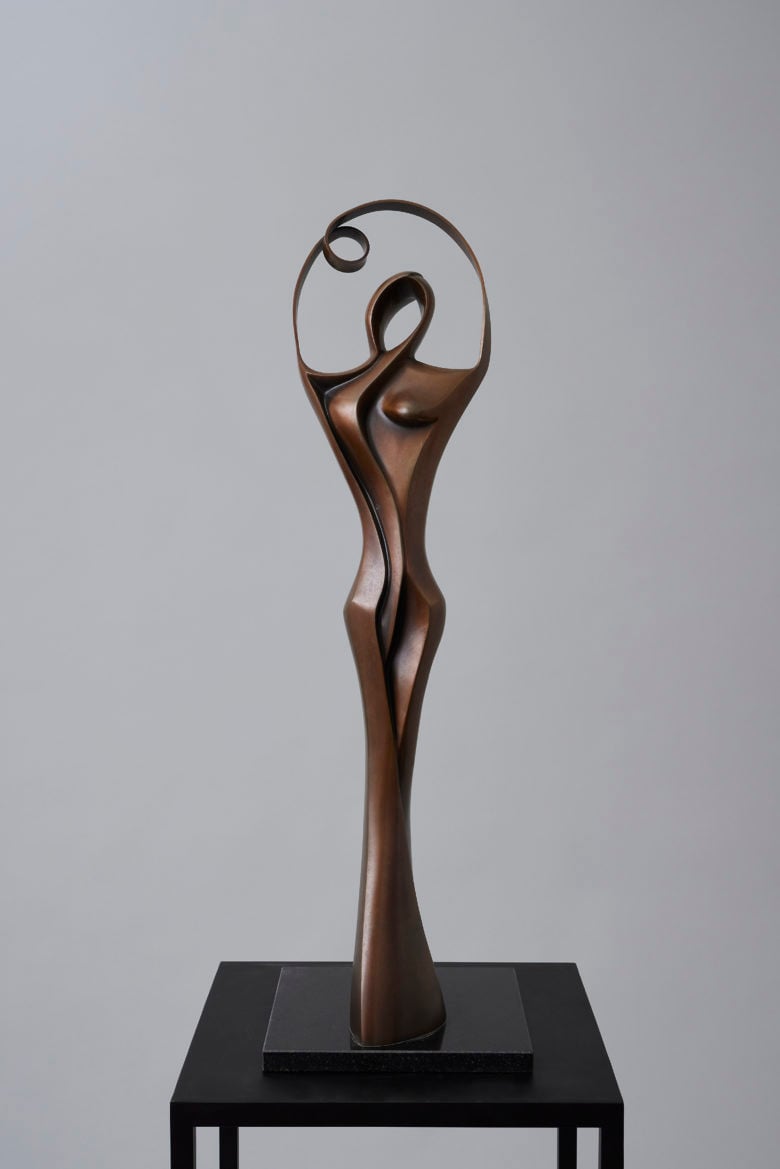 Hélène Jacubowitz - Under The Spotlight