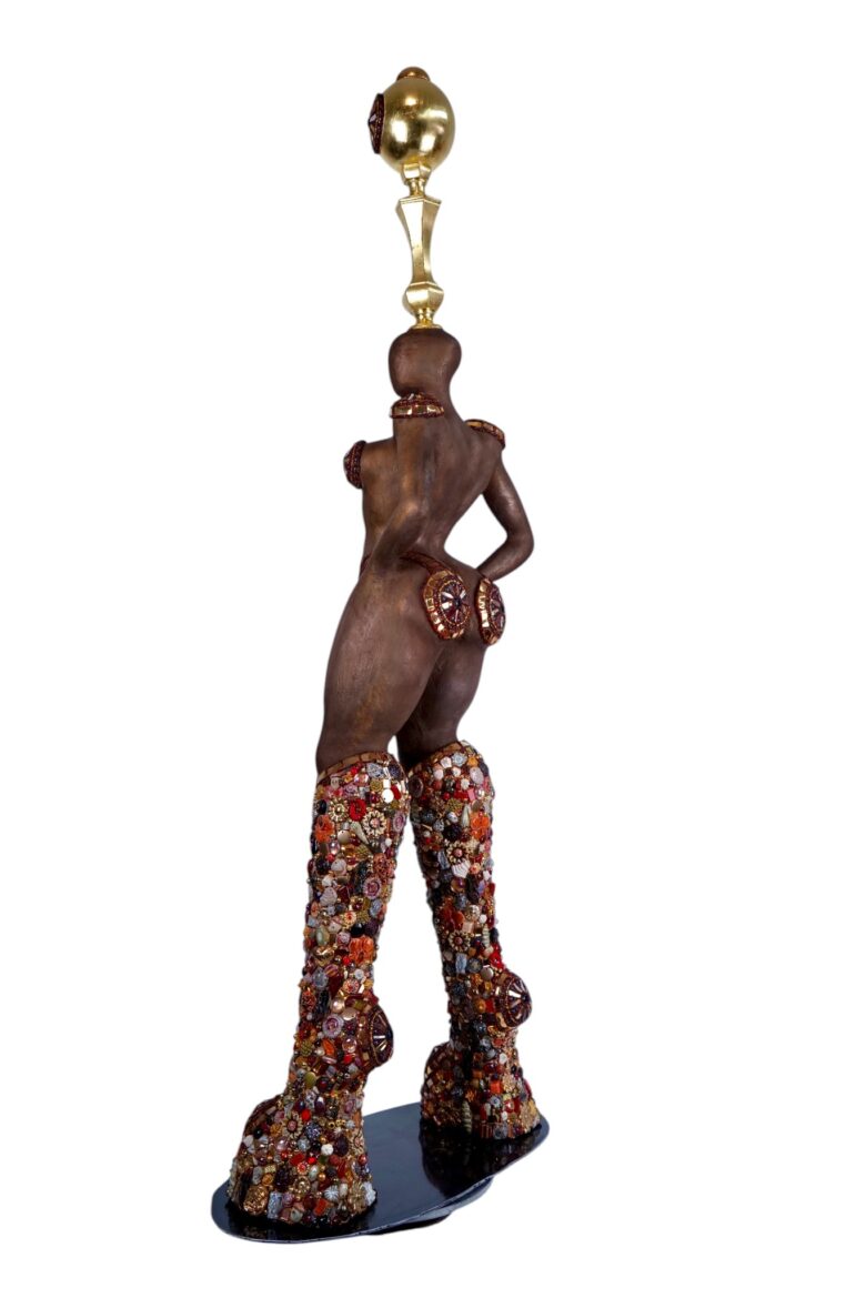 Karin van de Walle - Queen of Opulence